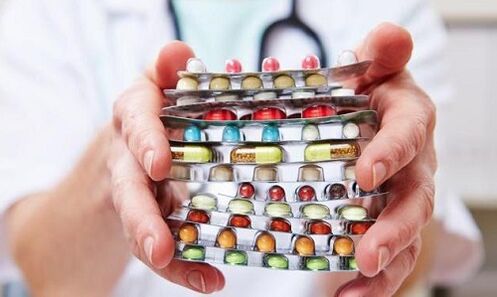 Prostatitisa tratatzeko metodo tradizionalak sendagaiak hartuz osatzen dira